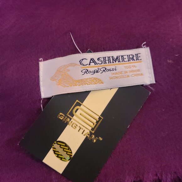 NWT Royal Rossi 100% Cashmere Scarf Purple Solid Long Soft Wrap 27.5"x 72" Fring - Picture 5 of 5